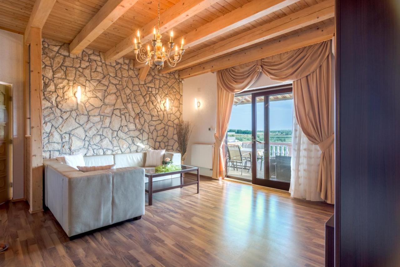 Villa Luka Polaca エクステリア 写真